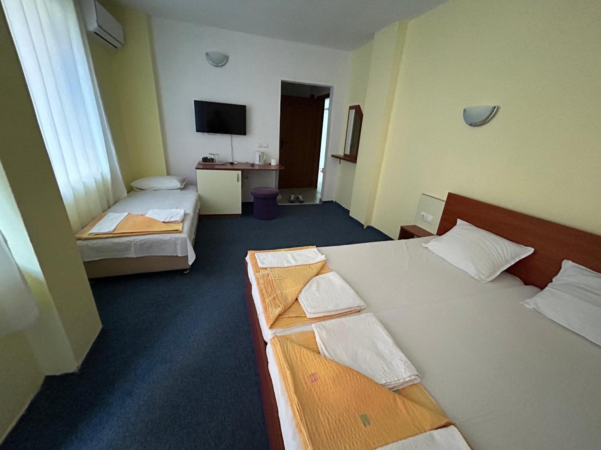 North Hotel 2*